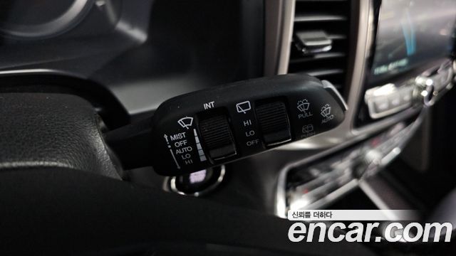KG Mobility Rexton 2018 — photo 28