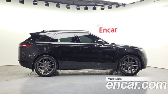 Land Rover Range Rover Velar 2025 — photo 6