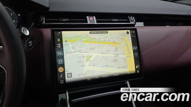 Land Rover Range Rover Velar 2025 — photo 14