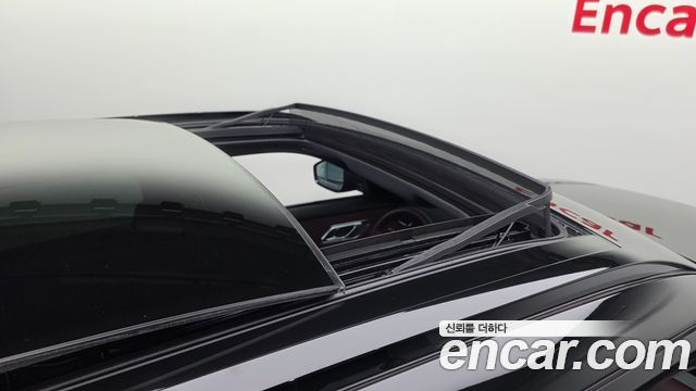 Land Rover Range Rover Velar 2025 — photo 19