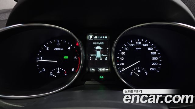 Hyundai Santafe 2016 — photo 11