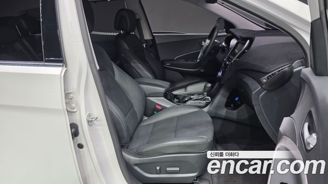 Hyundai Santafe 2016 — photo 13