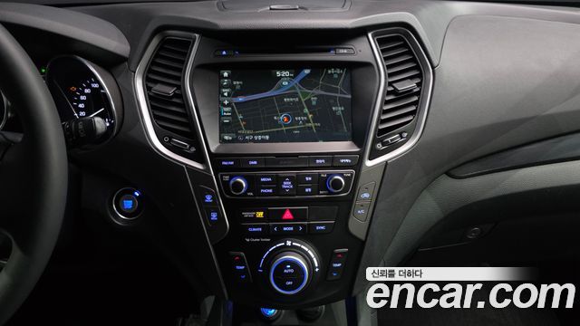 Hyundai Santafe 2016 — photo 18