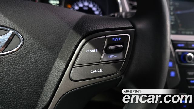 Hyundai Santafe 2016 — photo 21