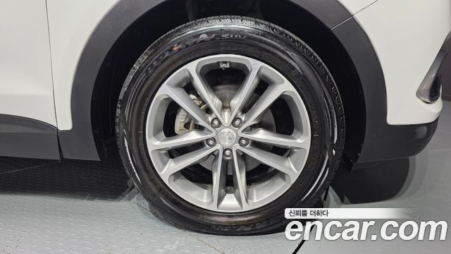 Hyundai Santafe 2016 — photo 7