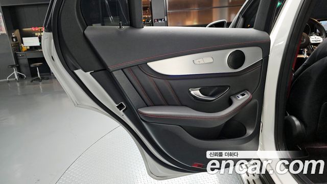 Mercedes-Benz GLC-Class 2022 — photo 15