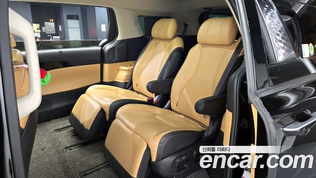 Kia Canival 2021 — photo 18