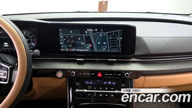 Kia Canival 2021 — photo 20