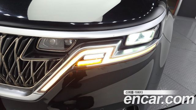 Kia Canival 2021 — photo 8