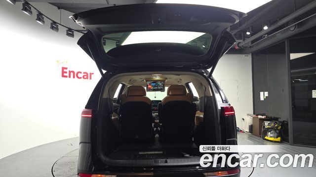 Kia Canival 2021 — photo 31