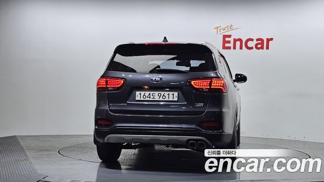 Kia Sorento 2018 — photo 4