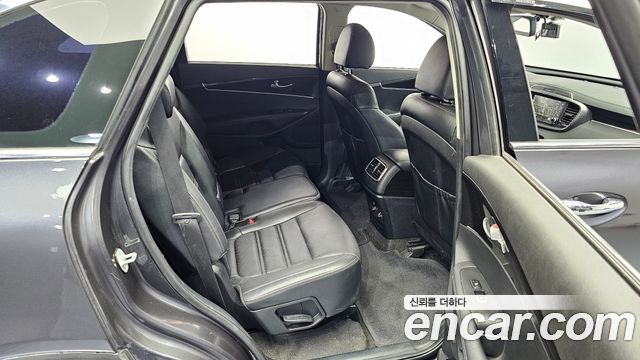 Kia Sorento 2018 — photo 18