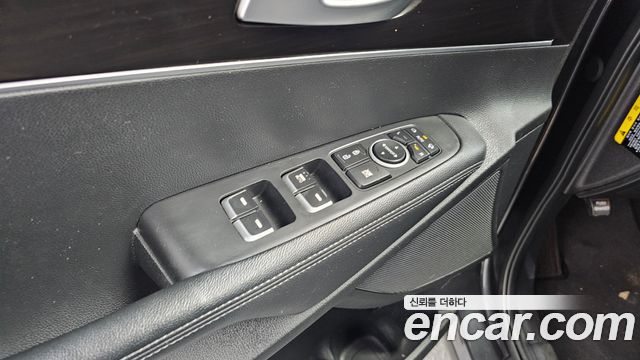 Kia Sorento 2018 — photo 23