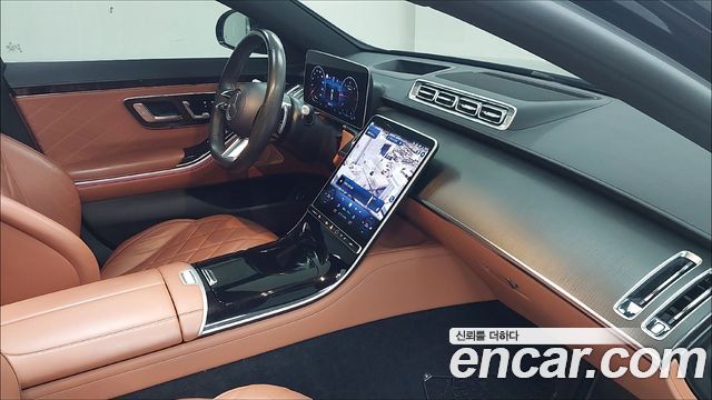 Mercedes-Benz S-Class 2023 — photo 9