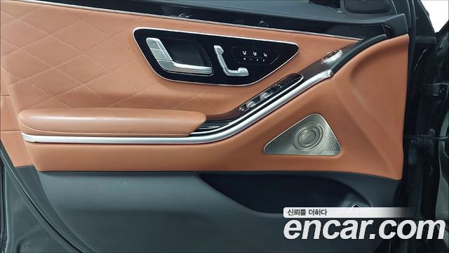 Mercedes-Benz S-Class 2023 — photo 15