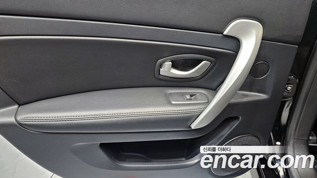 Renault Korea SM5  2013 — photo 14
