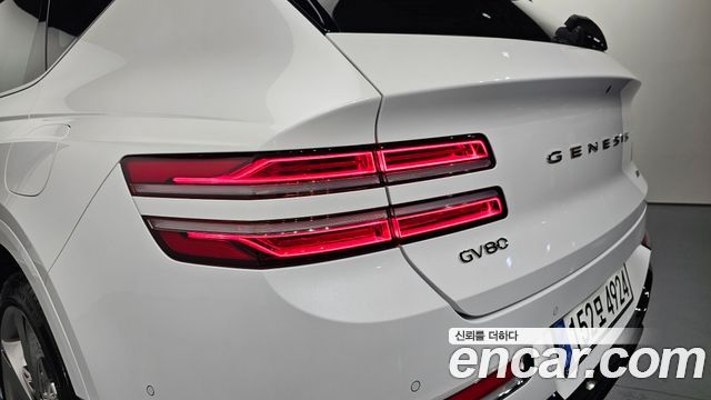 Genesis GV80 2021 — photo 9