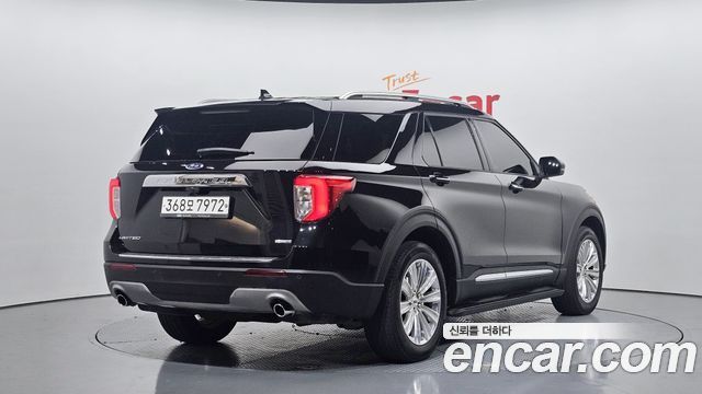 Ford Explorer 2020 — photo 2