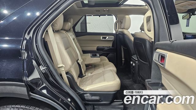 Ford Explorer 2020 — photo 17