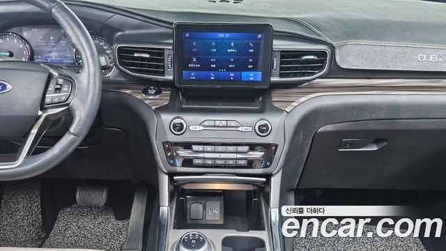 Ford Explorer 2020 — photo 20