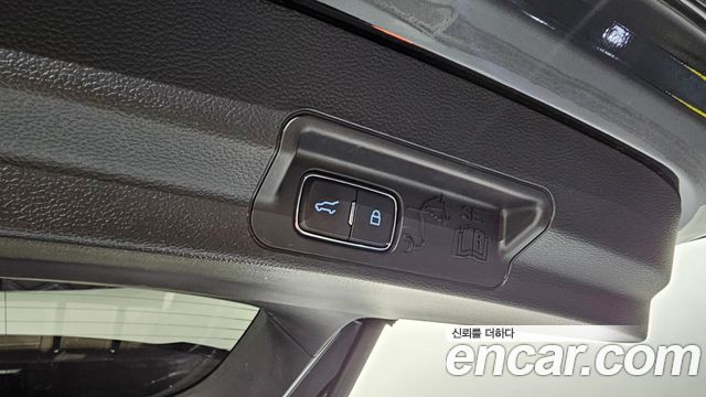 Ford Explorer 2020 — photo 26