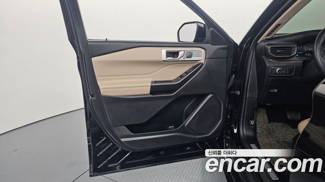 Ford Explorer 2020 — photo 14