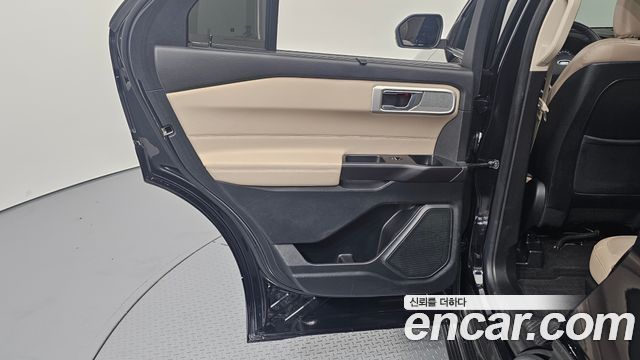 Ford Explorer 2020 — photo 15