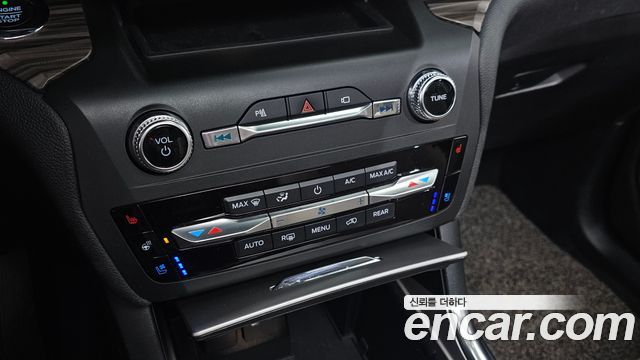 Ford Explorer 2020 — photo 31