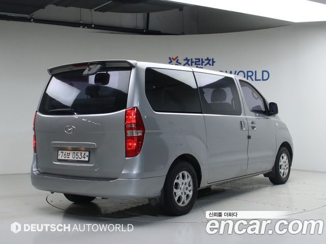 Hyundai Starex 2015 — photo 2