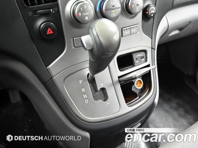 Hyundai Starex 2015 — photo 9