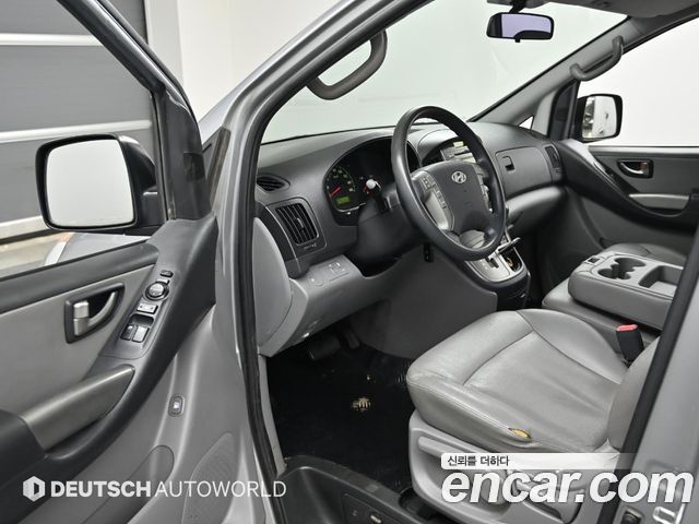 Hyundai Starex 2015 — photo 11