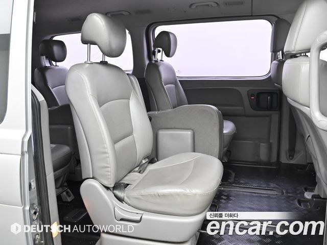 Hyundai Starex 2015 — photo 12