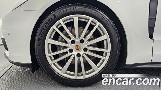 Porsche Panamera 2020 — photo 5