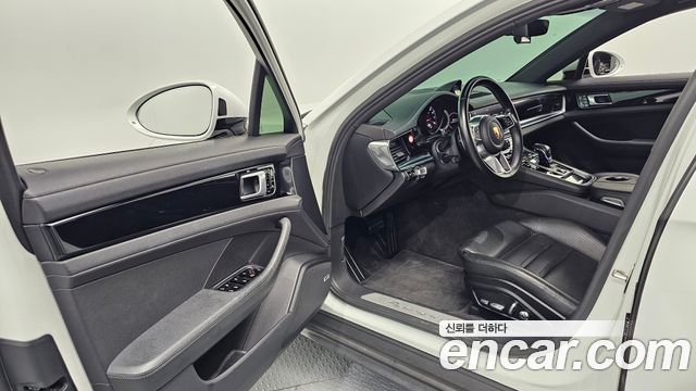 Porsche Panamera 2020 — photo 10