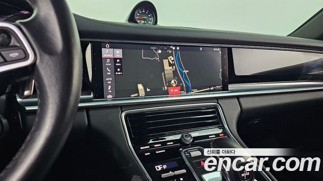 Porsche Panamera 2020 — photo 12