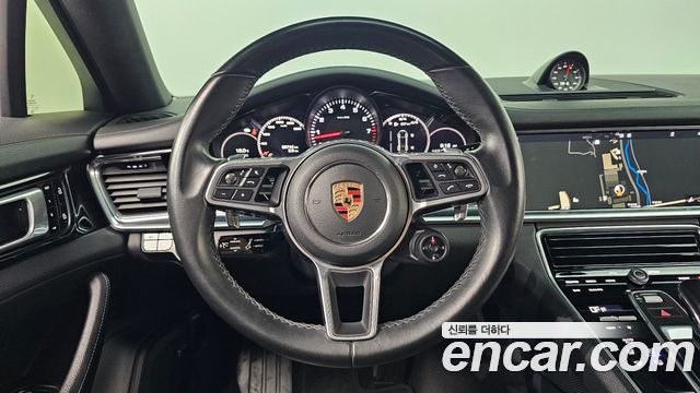 Porsche Panamera 2020 — photo 13
