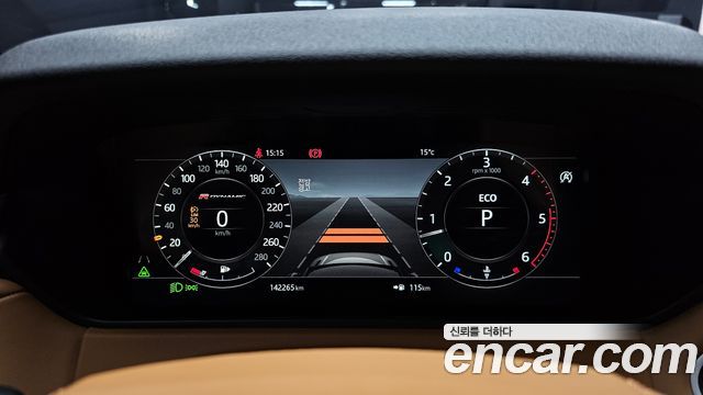 Land Rover Range Rover Velar 2018 — photo 8