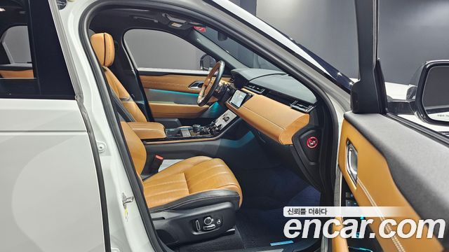 Land Rover Range Rover Velar 2018 — photo 11