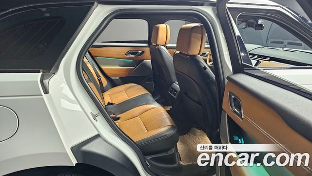 Land Rover Range Rover Velar 2018 — photo 12