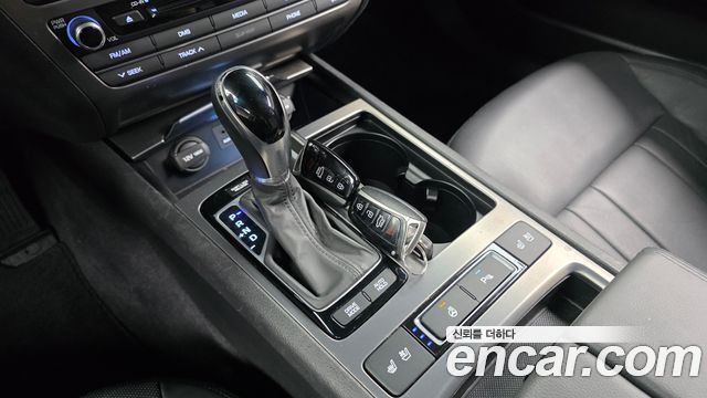 Hyundai Genesis 2016 — photo 12
