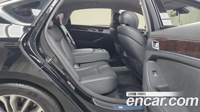 Hyundai Genesis 2016 — photo 18