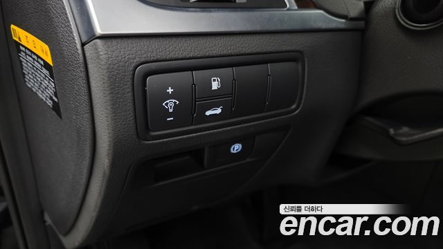 Hyundai Genesis 2016 — photo 29