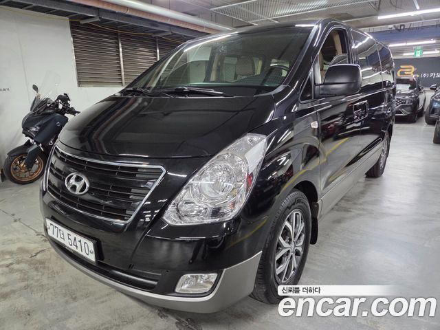 Hyundai Starex 2017 — photo 1