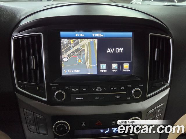 Hyundai Starex 2017 — photo 9
