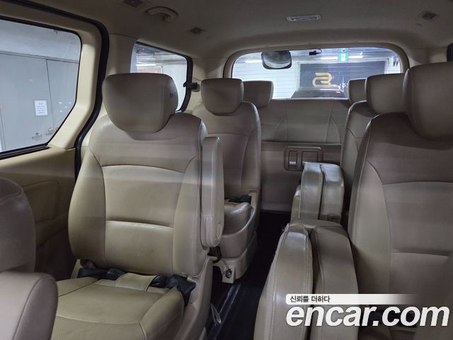 Hyundai Starex 2017 — photo 12