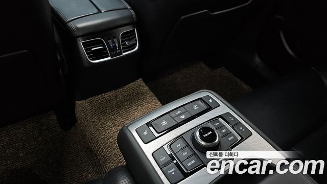Genesis G80 2017 — photo 17