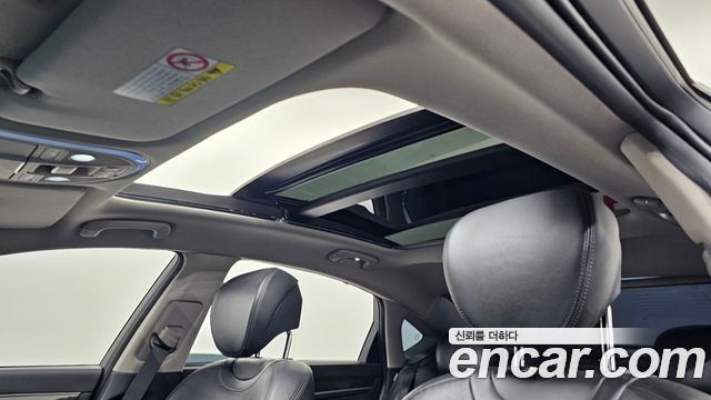 Genesis G80 2017 — photo 18