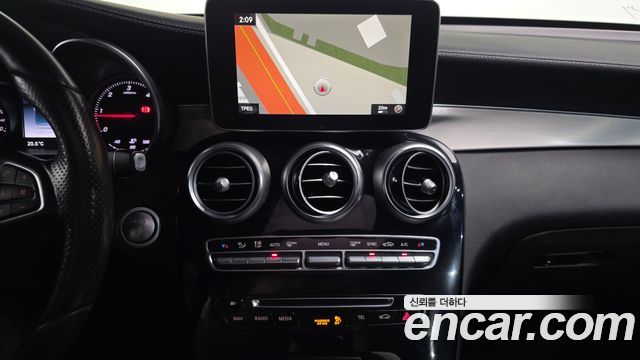 Mercedes-Benz GLC-Class 2017 — photo 14