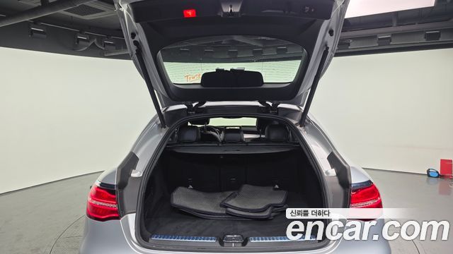 Mercedes-Benz GLC-Class 2017 — photo 20