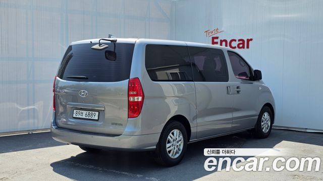 Hyundai Starex 2017 — photo 2